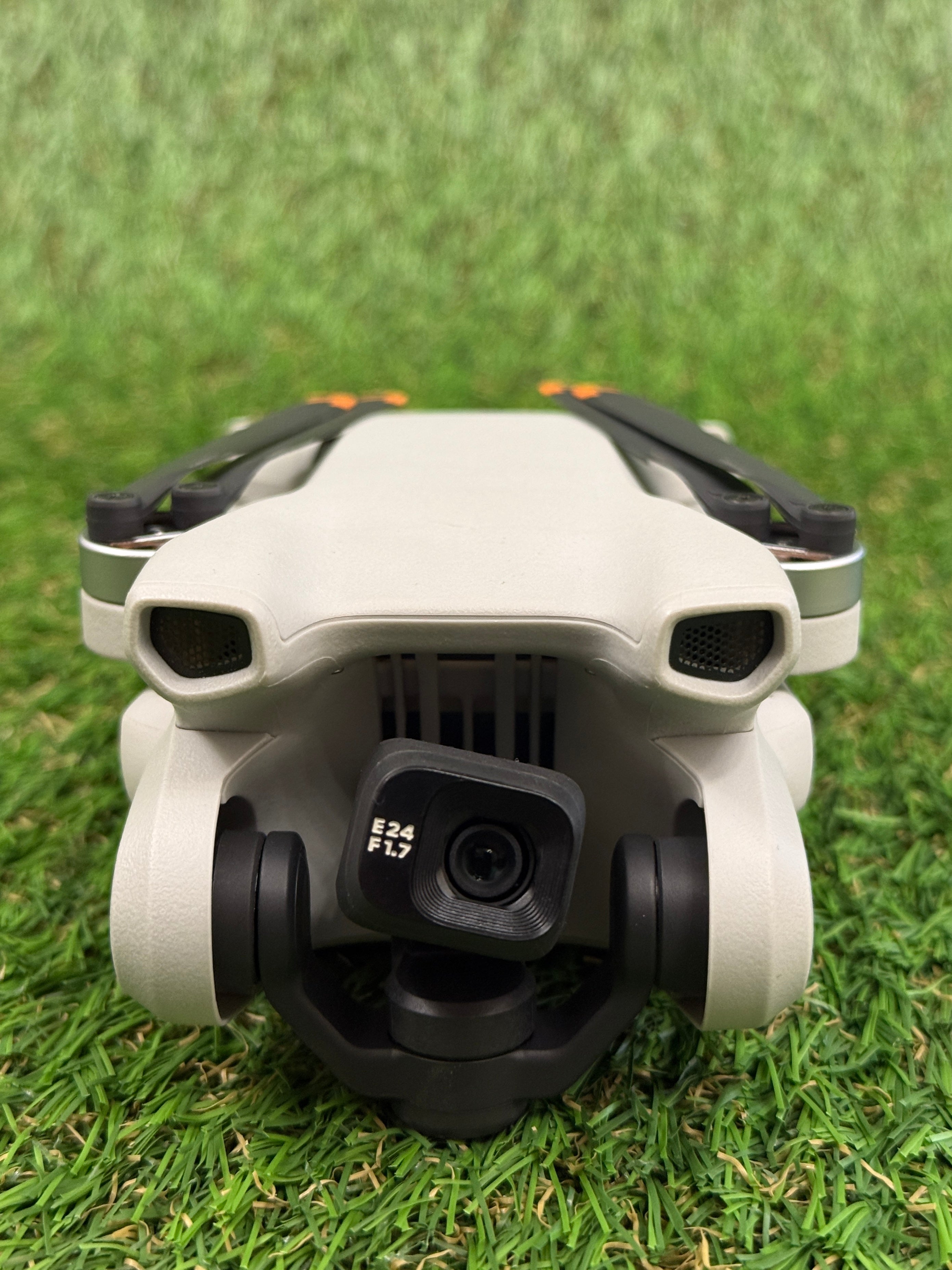 DJI Mini 3 Drone Bundle – Controller, Case & Accessories