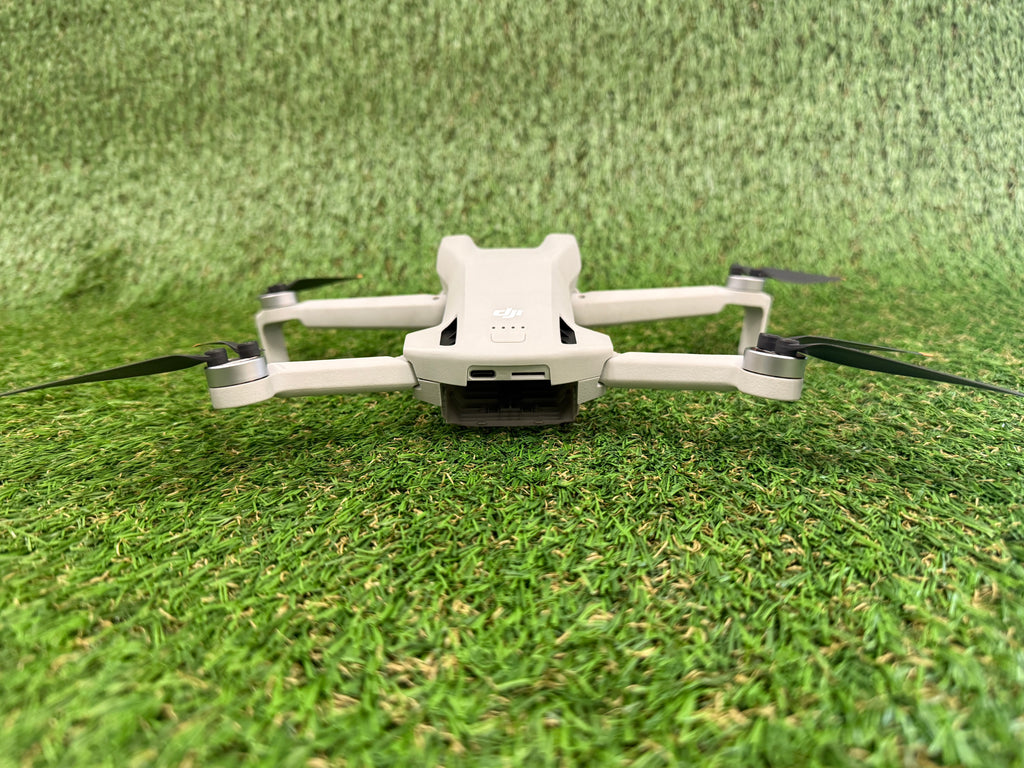 DJI Mini 3 Drone Bundle – Controller, Case & Accessories