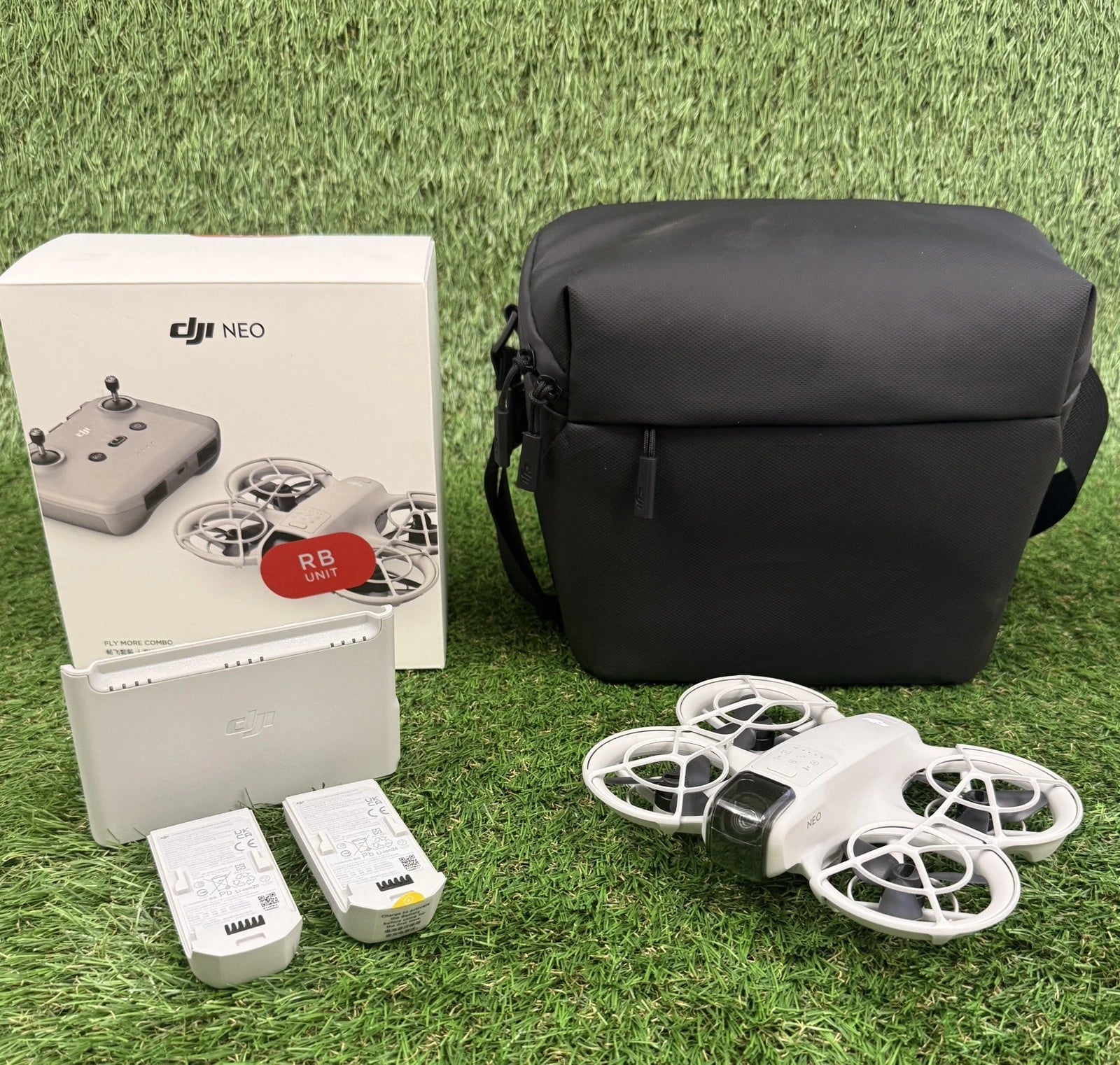 DJI Neo Bundle - DJI Neo, 2 Batteries & Charging Hub