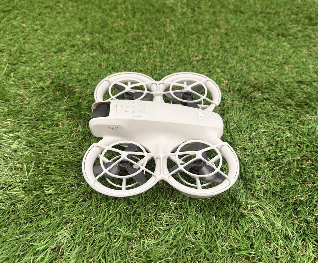 DJI Neo Fly More Bundle - DJI Neo, RCN3 Controller, 3 Batteries & Charging Hub
