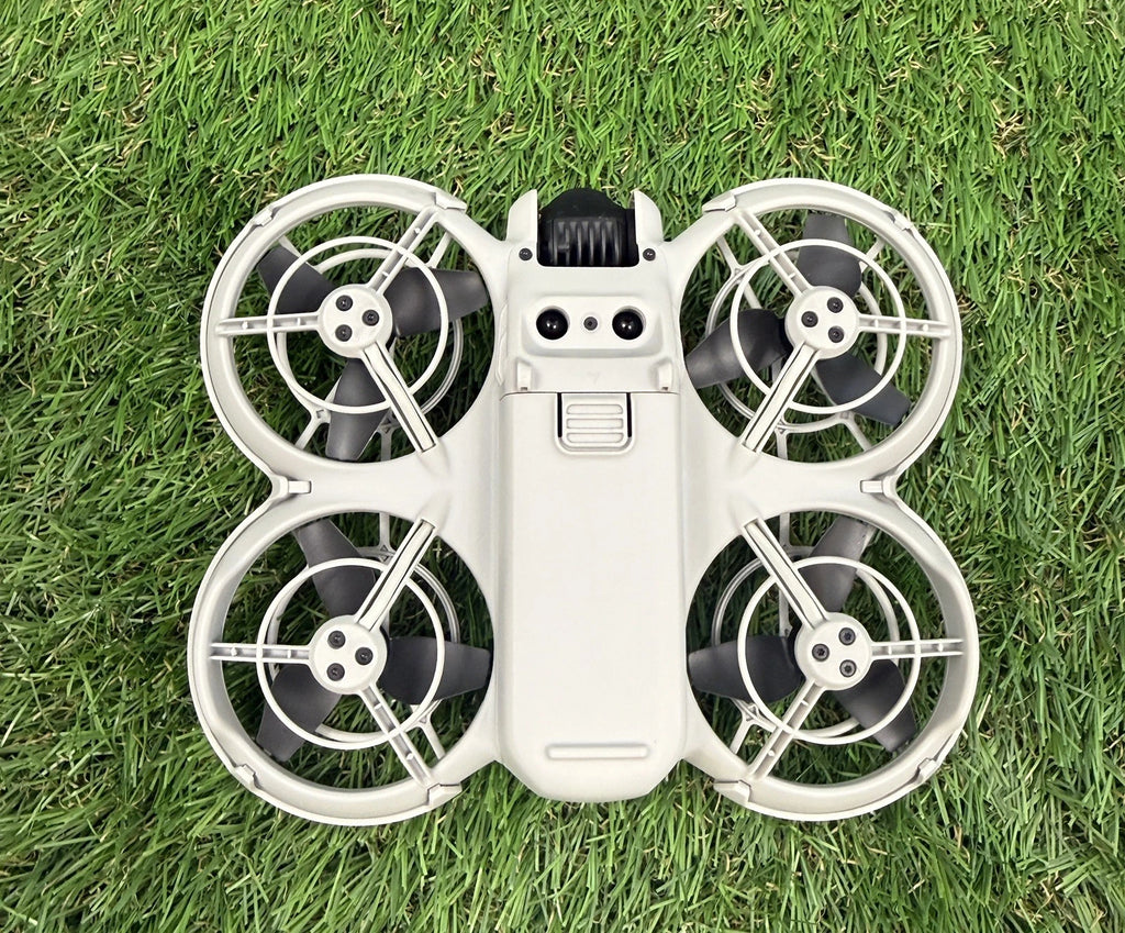 DJI Neo Fly More Bundle - DJI Neo, RCN3 Controller, 3 Batteries & Charging Hub